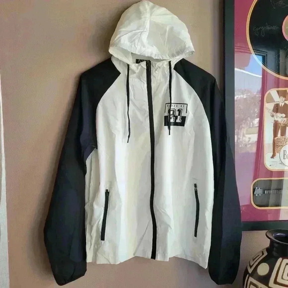 Excellent Acrux Class 21 Size S Windbreaker White & Black Hoddie Jacket/Zip - Picture 1 of 10